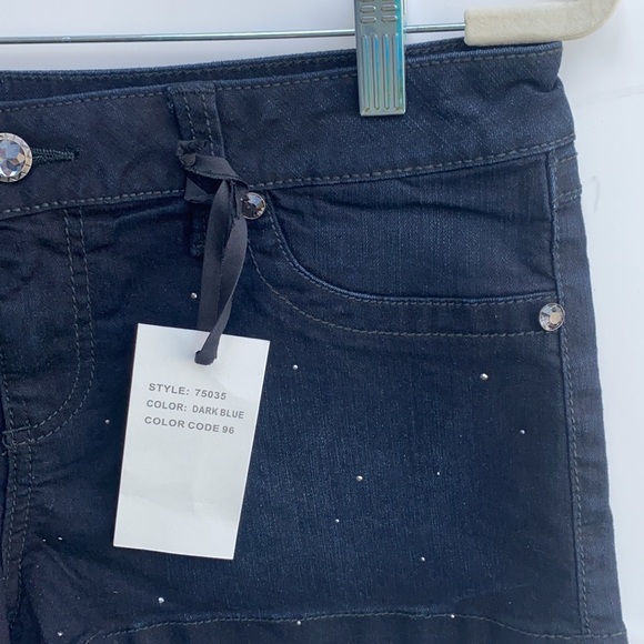 Standards & Practices denim shorts with sparkles - Picture 6 of 13